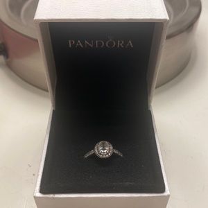 PANDORA RING | Oval Sparkle Halo Ring